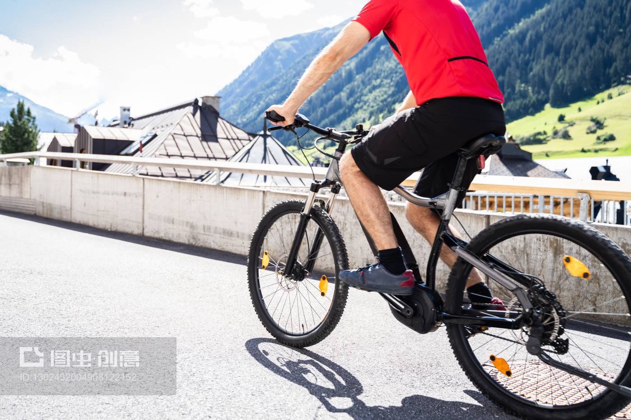 城市骑行新趋势 自行车与电动自行车的双轨并行